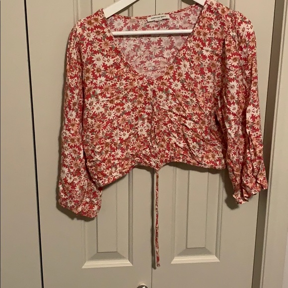 American Eagle Outfitters Tops - American Eagle floral long sleeve crop top